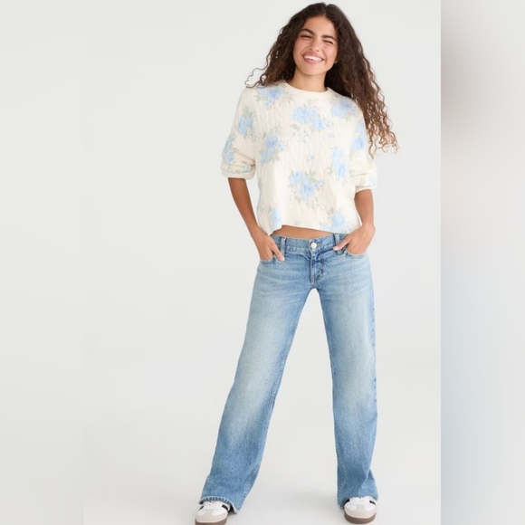 Brand New Blue Floral Cable Knit Crew Sweater - Picture 2 of 4